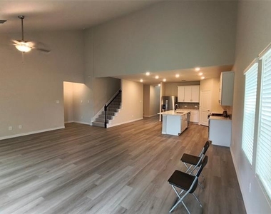 3403 Copperwood Drive - Photo Thumbnail 10