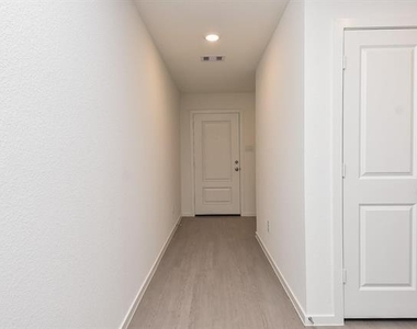 29023 Pearl Barley Way - Photo Thumbnail 3