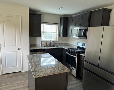 13624 Mineral Road - Photo Thumbnail 10