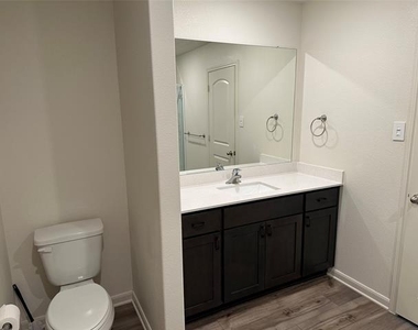 13624 Mineral Road - Photo Thumbnail 16