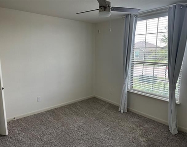 13624 Mineral Road - Photo Thumbnail 3