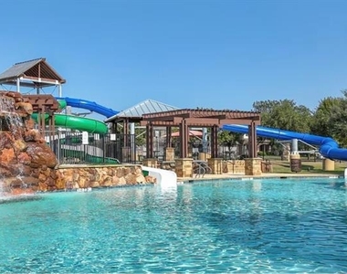 305 Rustic Oak Lane - Photo Thumbnail 15
