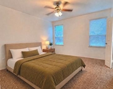 305 Rustic Oak Lane - Photo Thumbnail 8