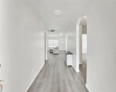 170 Kennedy Drive - Photo Thumbnail 1