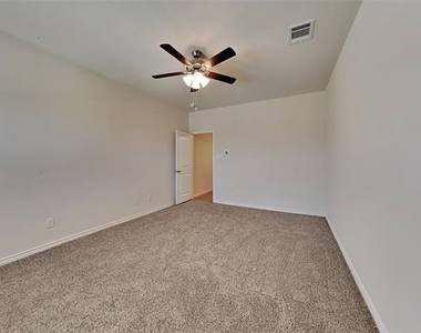 2005 Buffalo Hill Drive - Photo Thumbnail 6