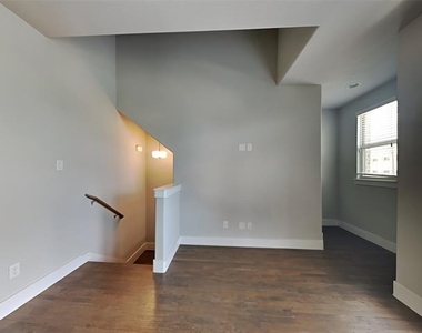 1318 Palm Springs Lane - Photo Thumbnail 8