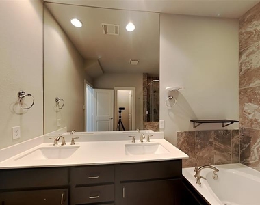 1318 Palm Springs Lane - Photo Thumbnail 14