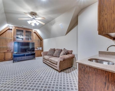 604 Promontory Drive - Photo Thumbnail 14