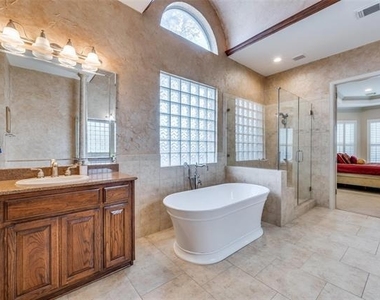604 Promontory Drive - Photo Thumbnail 11