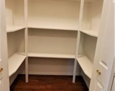 3117 N Bell Avenue - Photo Thumbnail 6