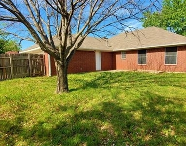 3117 N Bell Avenue - Photo Thumbnail 11