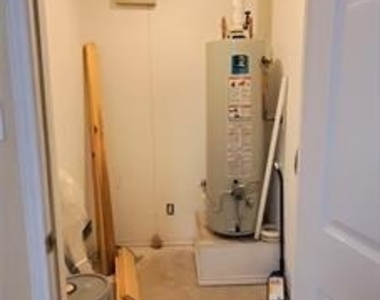 3117 N Bell Avenue - Photo Thumbnail 9