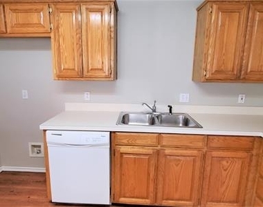 3117 N Bell Avenue - Photo Thumbnail 13