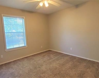 3117 N Bell Avenue - Photo Thumbnail 20