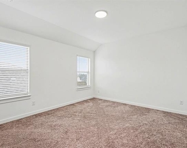 2653 Keokuk Street - Photo Thumbnail 24