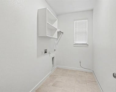 2653 Keokuk Street - Photo Thumbnail 12