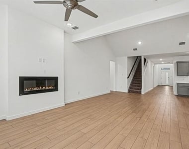 2653 Keokuk Street - Photo Thumbnail 6