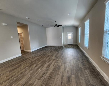 2309 Ruff Road - Photo Thumbnail 8