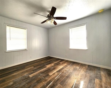 3604 Valley View Road - Photo Thumbnail 11