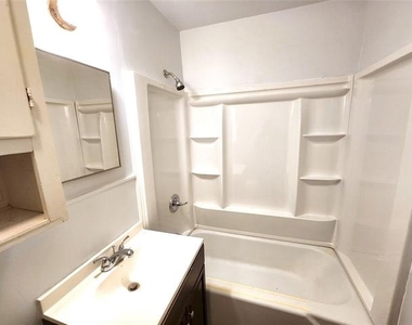 3604 Valley View Road - Photo Thumbnail 3