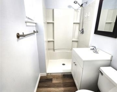 3604 Valley View Road - Photo Thumbnail 6