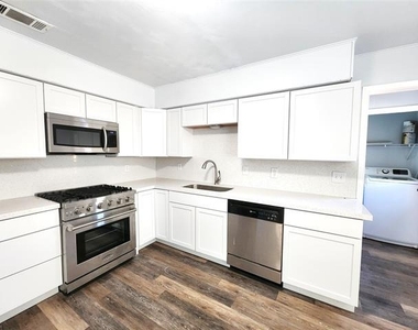 3604 Valley View Road - Photo Thumbnail 5