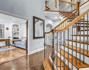 5527 Mccommas Boulevard - Photo Thumbnail 6