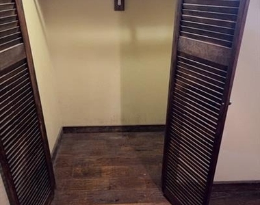 625 Redbud Lane - Photo Thumbnail 11