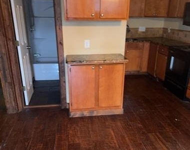 625 Redbud Lane - Photo Thumbnail 3
