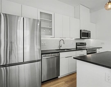 2217 N Fitzhugh Avenue - Photo Thumbnail 18