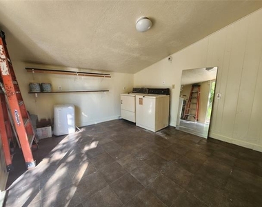 1516 Lindsey Street - Photo Thumbnail 16