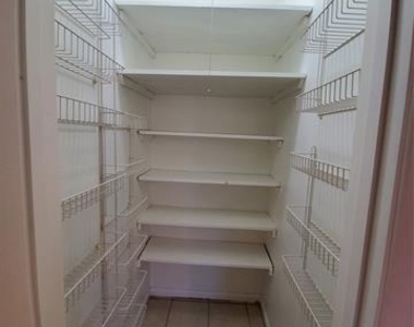 1200 Bryn Mawr Place - Photo Thumbnail 19
