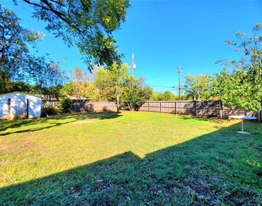1200 Bryn Mawr Place - Photo Thumbnail 38