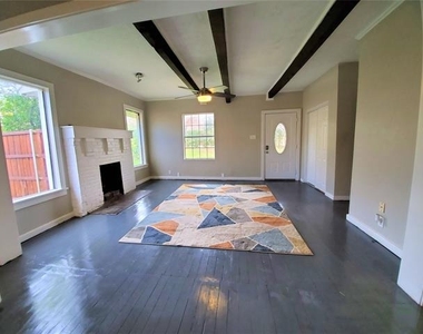 2223 N Locust Street - Photo Thumbnail 18