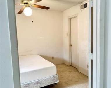 18333 Roehampton Drive - Photo Thumbnail 3