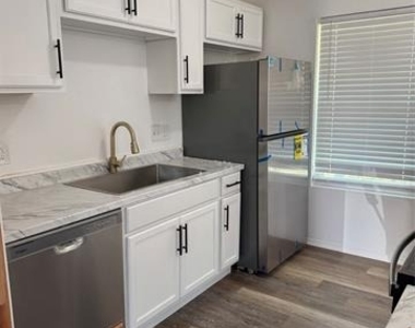 3601 Purdue Lane - Photo Thumbnail 4