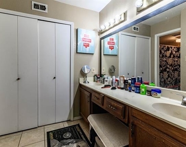 434 Pogue Street - Photo Thumbnail 8