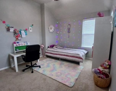 2642 Calmwood Drive - Photo Thumbnail 14