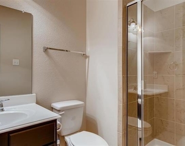 2642 Calmwood Drive - Photo Thumbnail 12