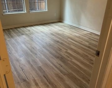 7933 Hannah Street - Photo Thumbnail 15