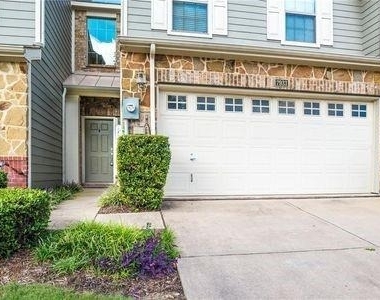 7933 Hannah Street - Photo Thumbnail 1