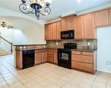 7933 Hannah Street - Photo Thumbnail 4