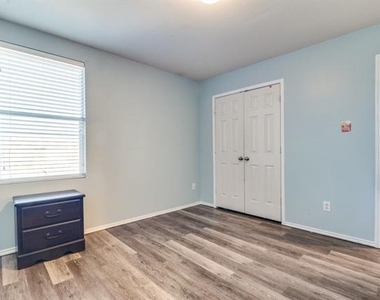 2829 Kerrville Drive - Photo Thumbnail 23
