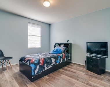 2829 Kerrville Drive - Photo Thumbnail 18