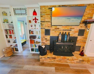 542 Wildewood Drive - Photo Thumbnail 13