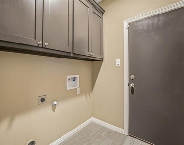 1316 Liberty Street - Photo Thumbnail 17