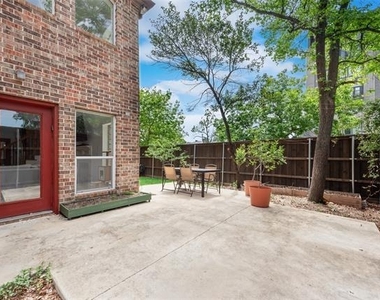 5735 Richmond Avenue - Photo Thumbnail 20