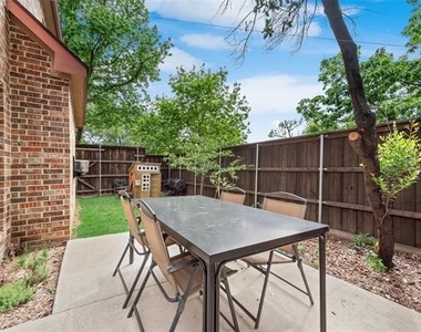 5735 Richmond Avenue - Photo Thumbnail 18
