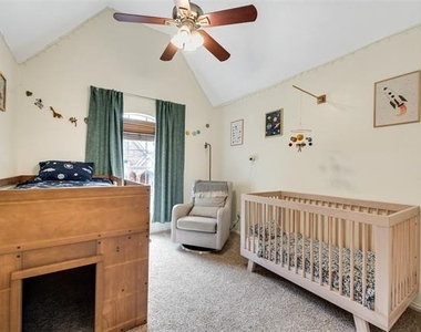 5735 Richmond Avenue - Photo Thumbnail 14