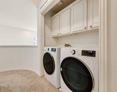 5735 Richmond Avenue - Photo Thumbnail 16